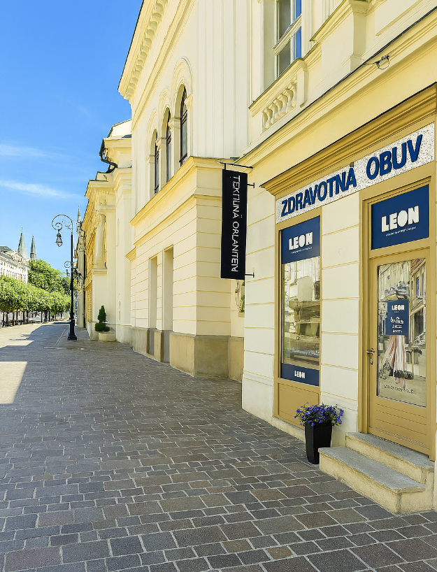 Leon Obuća, Košice